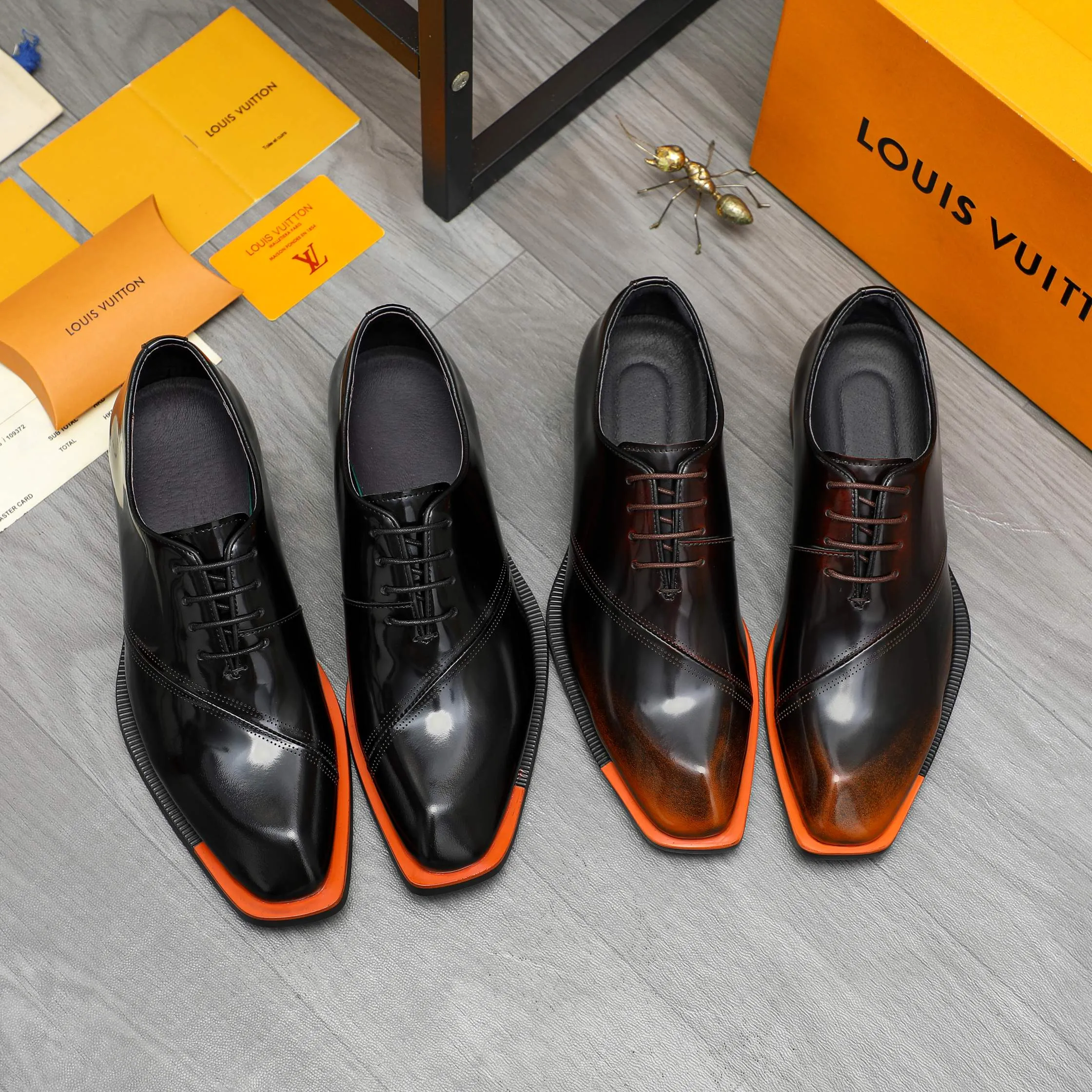 Men's shoes 💰580 Product trademark: LV "Louis Vuitton" business lace-up formal leather shoes Regular size: 37-46 Product materials: Selected pearlescent cowhide upper, pigskin lining, rubber outsole